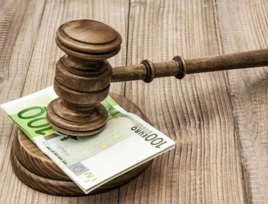 Σε αγωγή 100.000 ευρώ κατά του Δημοσίου προχώρησε επιχειρηματίας από την Καστορία: Toν κατέστρεψε η Εφορία